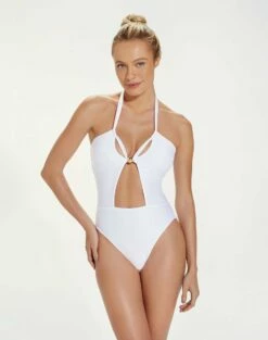 Brenda One Piece - White -Vix Paula Hermanny Sales Shop BrendaOnePiece front 09c4b436 b4ad 4ace a80e 69dadd678e3a 1