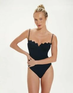 Firenze Imani One Piece - Black -Vix Paula Hermanny Sales Shop FirenzeImaniOnePiece front 1 eb46b908 477a 4ea3 9e03 af3748007915 1
