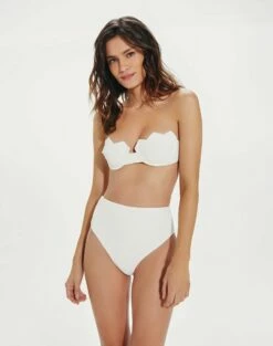 Firenze Imani Hot Pant Bottom - White 13 Firenze Imani Hot Pant Bottom - White -Vix Paula Hermanny Sales Shop ImaniBandeauTop front 2 f411dd6a b54d 4d4a 838a e84fb5916b00