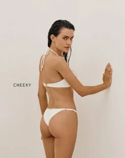 Firenze Rafa Bottom - White -Vix Paula Hermanny Sales Shop RAFABOTTOM BACK CHEEKY 78ba4334 a7d0 427e 9a97 24efd3f30efb