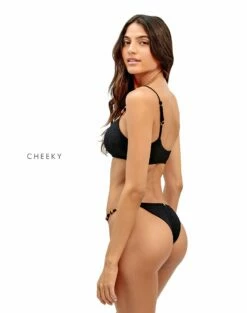 Firenze Ana Flora Top - Black 9 Firenze Ana Flora Top - Black -Vix Paula Hermanny Sales Shop black firenze flora ana bikini cheeky